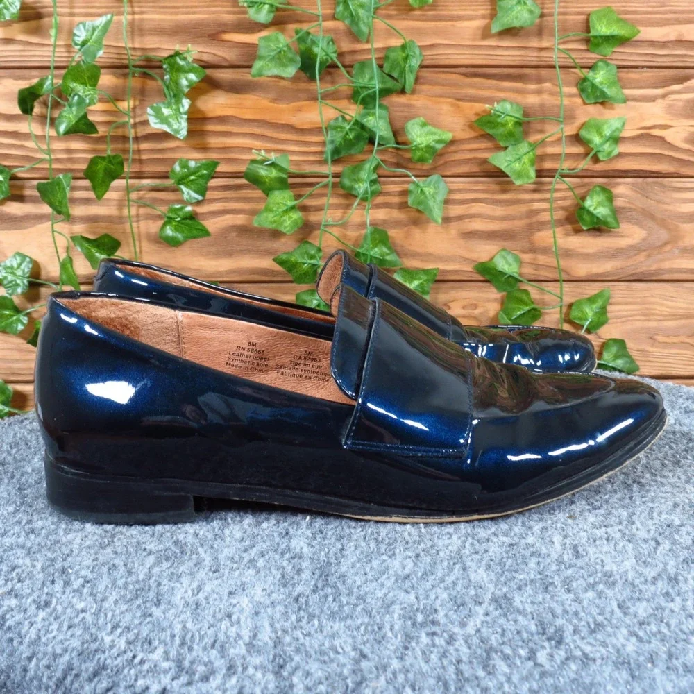 Halogen Pointed Toe Women Loafer Sz 8 Business Casual Navy Blue Metallic Leather